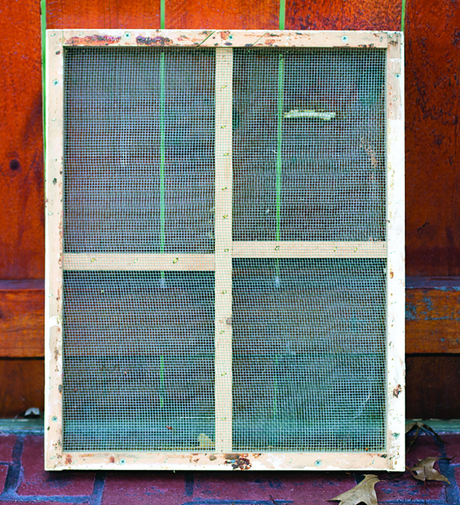 A double screen made by Ohio beekeeper, D. Wilson.