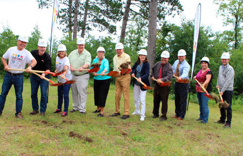 Helping out were (from left) Gary Dietrich, Paws and Claws board member; Scott Kuehl, Nor-Son CEO; Jean Ballenthin, board member; Jim Clark, Paws and Claws executive director; Betty Thomas, Paws and Claws board chair; Jack Thomas, Paws and Claws board vice chair; Theresa Ryan, board member/treasurer; Jay Cline, board member; Franz Vancura, board member; Brenda Bray, volunteer/administrative support; and Sam Bontrager, Nor-Son architect. Photo by Dean Morrill