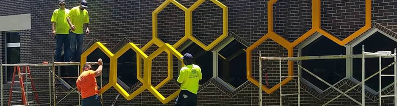 CATCH THE BUZZ – UF’s New Honey Bee Lab Will Support Beekeeping, Agriculture