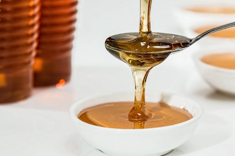 CATCH THE BUZZ- Honey in Winter: The Magic Ingredient