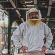 CATCH THE BUZZ – Queens NY Beekeeper